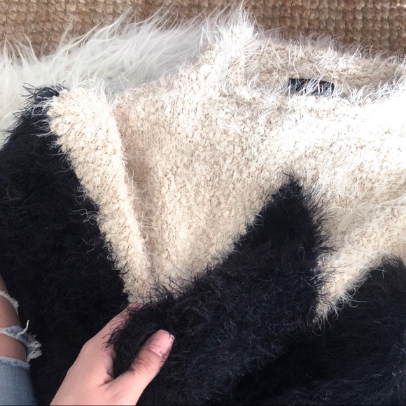 DEX Eyelash Fringe sweater - Picture 1 of 5